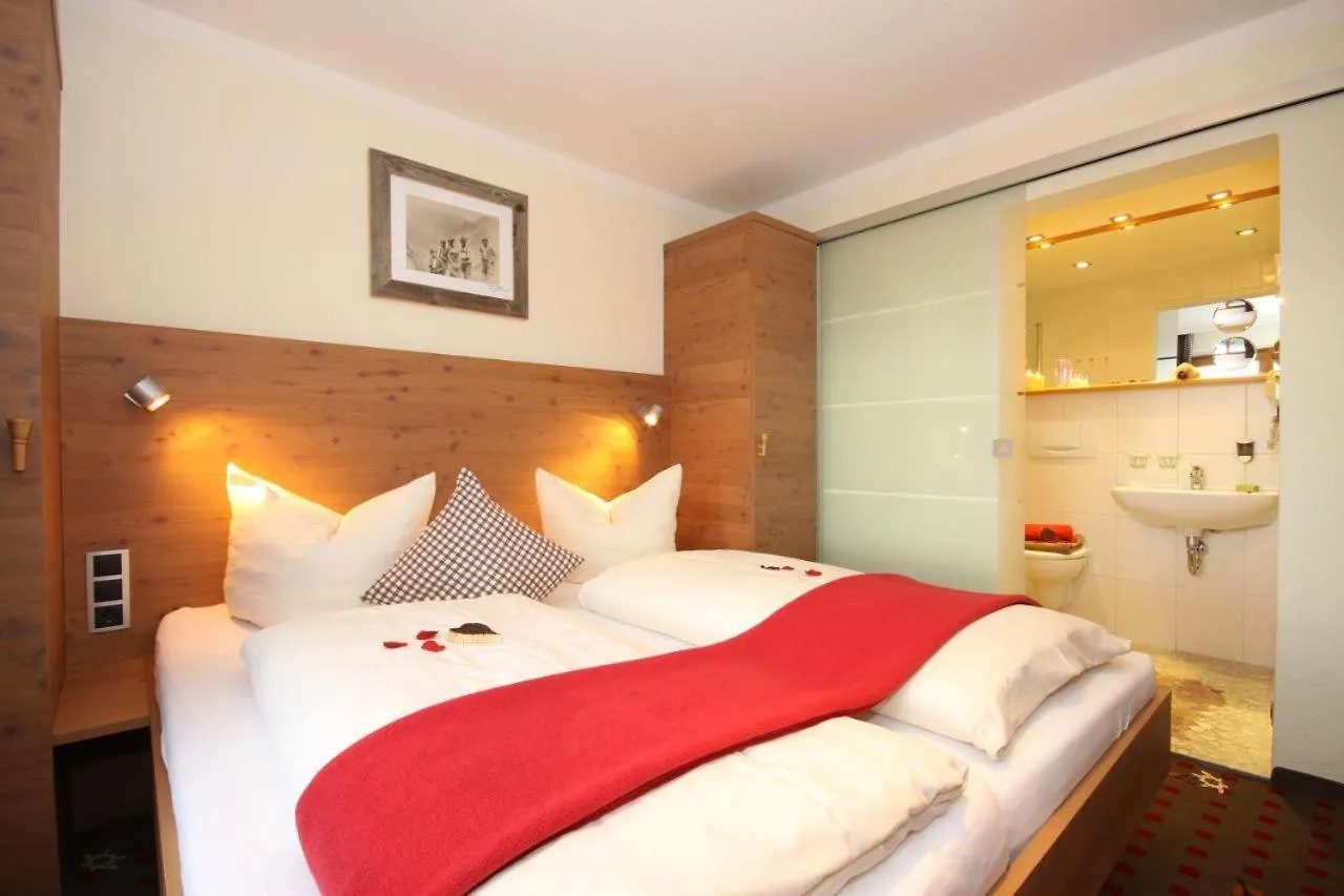 Landhotel Alphorn Офтершванг 3*,